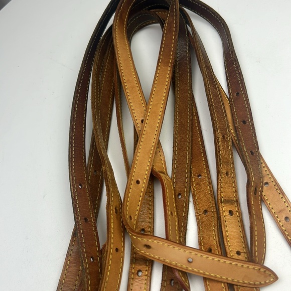 LV authentic set 6 bucket should leather straps - Picture 3 of 4